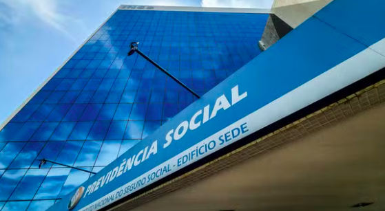 Oposição derrota governistas e elege presidente da CPI do INSS