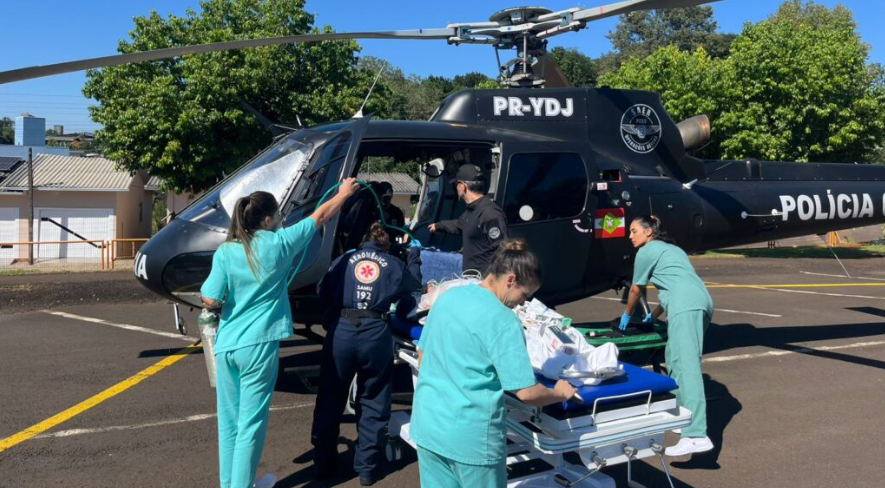 Paciente em estado crítico é transferido de helicóptero no Oeste de SC