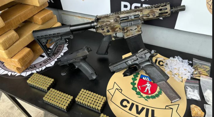 PCPR apreende 20 kg de maconha e fuzil em operação contra tráfico no Paraná