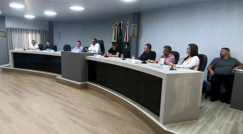 Projeto de lei que concede reajuste salarial à funcionários públicos é aprovado em segundo turno