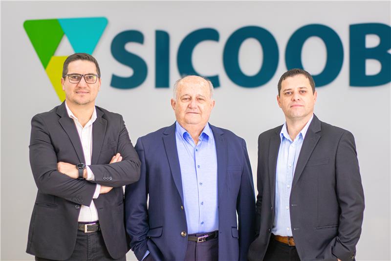 Sicoob São Miguel empossa novo Conselho de Administração e Diretoria Executiva para mandato 2025-2029