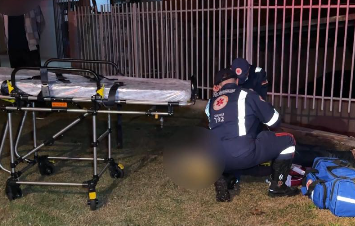 Motorista sofre mal súbito, colide com muro e morre no hospital