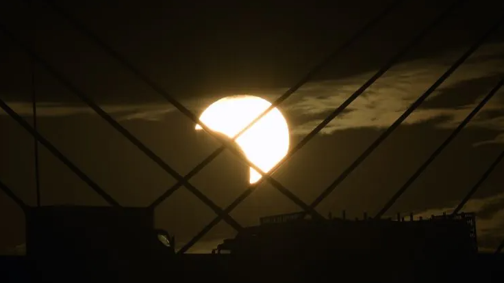 Eclipse solar acontece hoje à tarde; veja horário