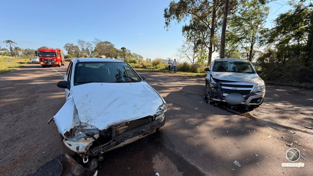 Mulher fica gravemente ferida em colisão na BR-163