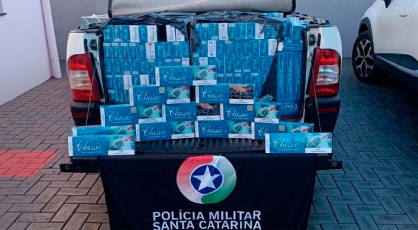Polícia apreende 20 mil maços de cigarros contrabandeados em SC