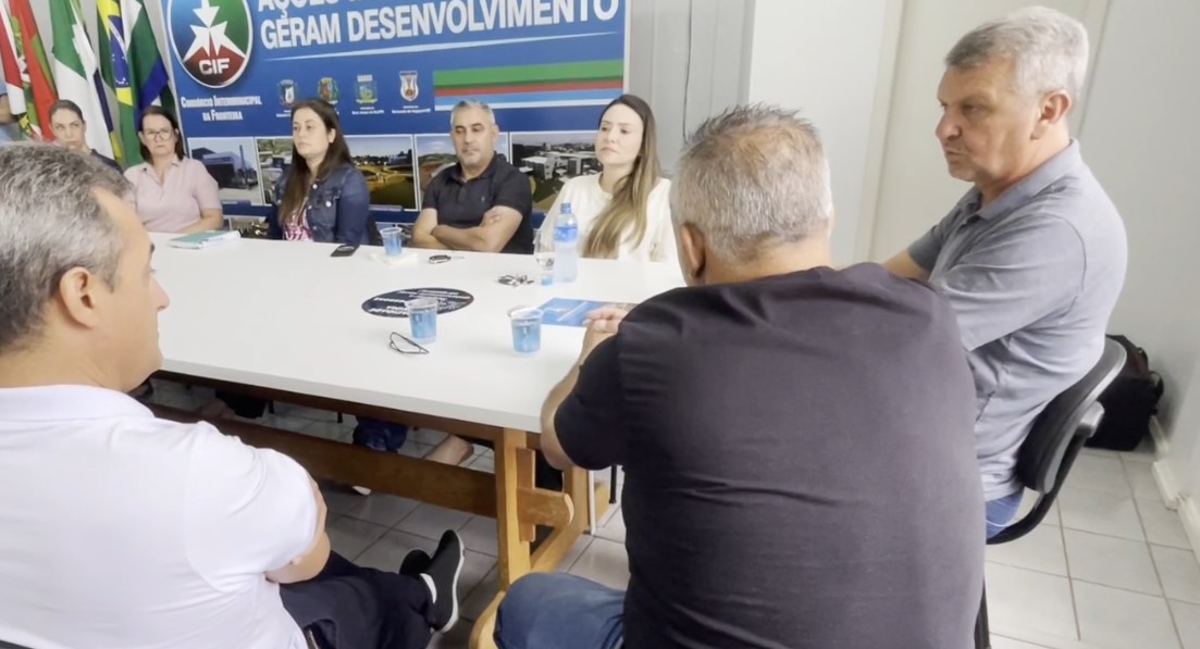 CIF discute destinação de veículo e possível contratação de jovem aprendiz
