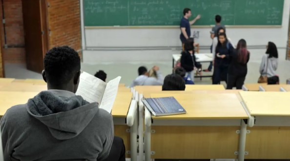 Fies começa a convocar nesta sexta estudantes em lista de espera