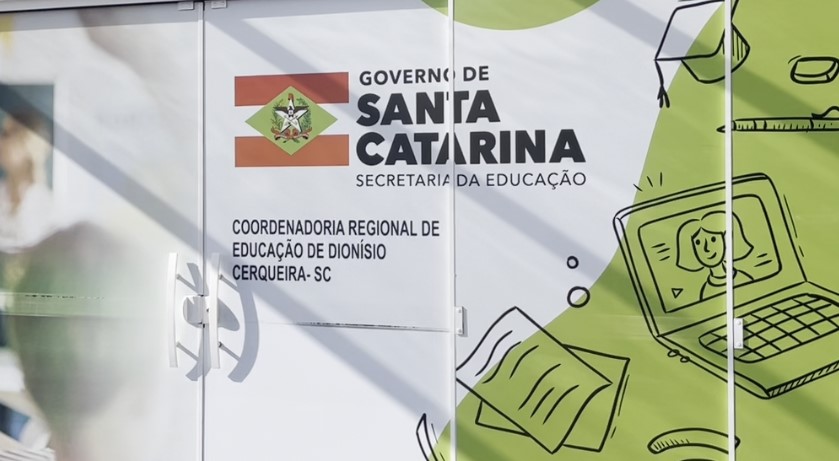 Caravana do Sindicato dos Trabalhadores da Educação de Santa Catarina mobiliza comunidade escolar e apresentará demandas ao governo