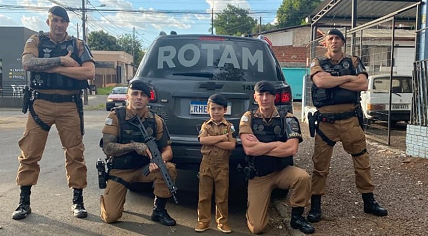 Menino que sonha ser policial é convidado fazer patrulhamento na viatura da ROTAM