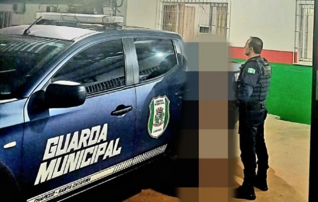Criança é encontrada sozinha e pai é preso por dever R$ 23 mil em pensão alimentícia