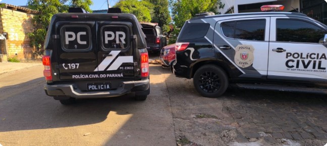 Mãe e filho adolescente são presos por tráfico de drogas