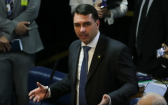 Flávio Bolsonaro domina Santa Catarina e supera Lula por quase 1,9 milhão de votos