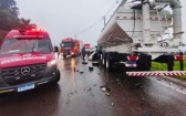 Motorista morre em acidente entre carro e caminhão