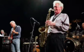 Dick Parry, saxofonista de clássicos do Pink Floyd, morre aos 83 anos