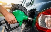 Gasolina pode ficar mais barata: governo avalia aumentar mistura de etanol para 32%