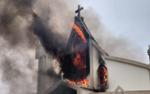 Igreja Matriz pega fogo após o término de missa