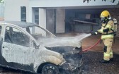 Incêndio destrói carro e ameaça residência em São Miguel do Oeste
