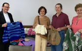 Grupo Tricô Solidário – Dona Lurdes doa mantas e roupas de lã ao Hospital de Dionísio Cerqueira