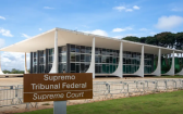 Homem é preso ao tentar invadir sede do STF em Brasília