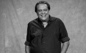 Morre Dennis Carvalho, ícone da teledramaturgia brasileira, aos 78 anos