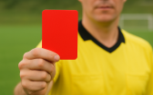 Árbitro é agredido e ameaçado durante partida de futebol