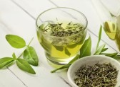 Chá verde ajuda a reduzir demência e melhorar saúde do fígado; pesquisa