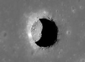 Cientistas encontram caverna na Lua com potencial para abrigo humano