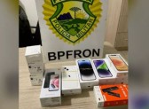 BPFron apreende celulares com passageira de ônibus