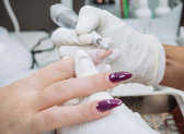 Esmaltes tóxicos: Anvisa proíbe unhas de gel que causam câncer e infertilidade
