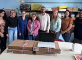 Professores da Educação infantil recebem notebooks para apoio pedagógico