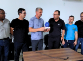 Administração recebe troféu Cidade Empreendedora do Sebrae