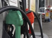 Petrobras anuncia redução de preço da gasolina para distribuidoras