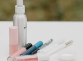 Anvisa proíbe venda e uso de cosméticos irregulares; veja quais produtos foram interditados