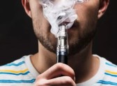 Estudo internacional encontra 500 produtos químicos que podem ser tóxicos em vapes
