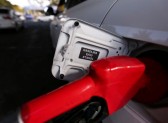 Gasolina pode bater os R$ 7 em SC até o fim de 2021, alertam sindicatos