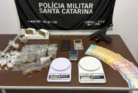 Homem é preso por tráfico de drogas e posse de arma de fogo