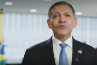 TSE nega acusação de Flávio Bolsonaro sobre expulsão de fiscais durante apuração