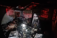 Mulher de 73 anos é encontrada morta em casa destruída por incêndio em SC