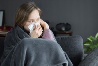 Casos de gripe quase dobram no Brasil e governo emite alerta nacional