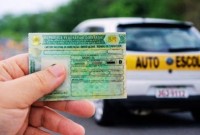Sancionada lei que permite renovação automática da CNH