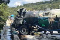 Dois motoristas ficam feridos em acidente de trânsito na BR-153