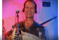 Morre aos 61 anos o músico Nelsinho, fundador da Banda Alma e Coração