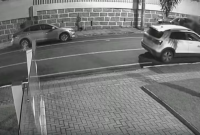 Pai é preso após atirar contra carro de árbitros por não aceitar decisão em jogo do filho