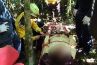 Operação de resgate mobiliza nove bombeiros após homem sofrer fratura em trilha às margens do Rio Chapecozinho