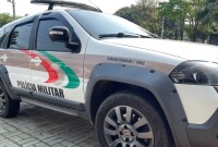 Mulher foge com filho de 3 anos e se esconde em vegetação após ameaças do companheiro e do sogro no interior