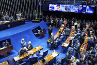 PL amplia presença no Congresso e conquista cinco governos estaduais no primeiro turno