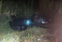 Jovem de 19 anos sai ileso após capotamento na SC-283