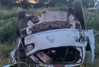 Acidente durante ultrapassagem deixa mulher ferida