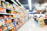 Mulher é presa por furto de queijo, presunto, linguiça e sandálias