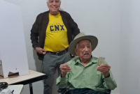 Aos 107 anos, mineiro viaja 70 km para votar e deixa recado às novas gerações